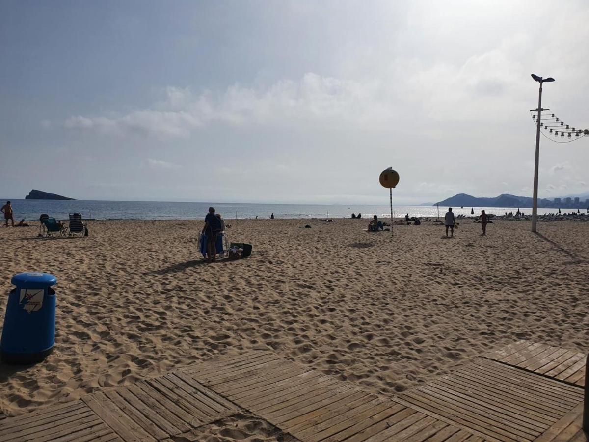 First Line Apartment With 3 Bedrooms And Seaviews Benidorm Exterior foto